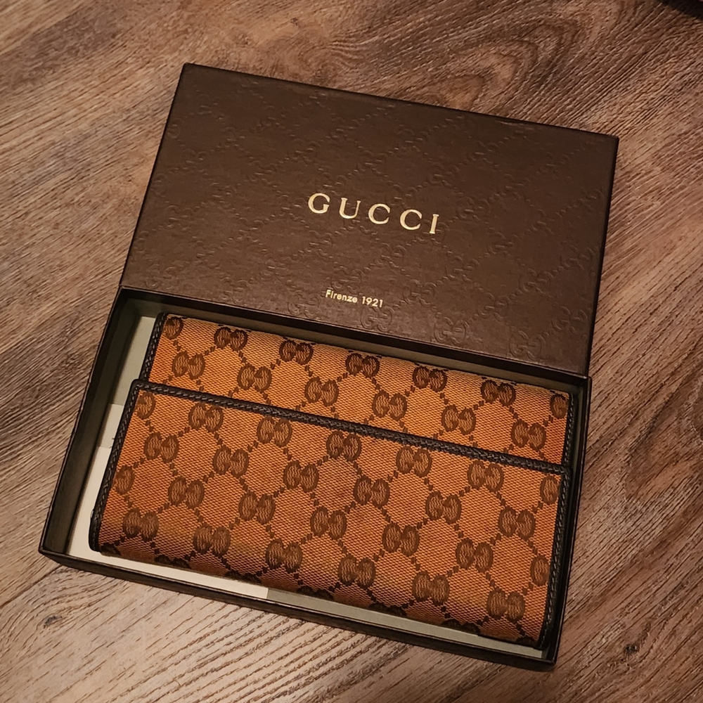 Gucci Orange Brown Wallet with Iconic GG Monogram